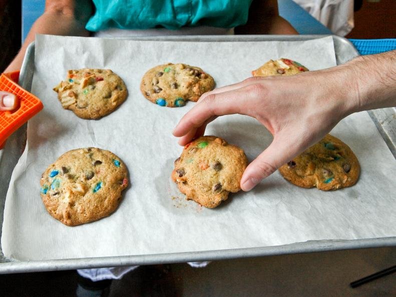 Cooking Channel Snack Bar Chocolate Chip Cookies Recipe Potato Chip and Candy Bar Cookies