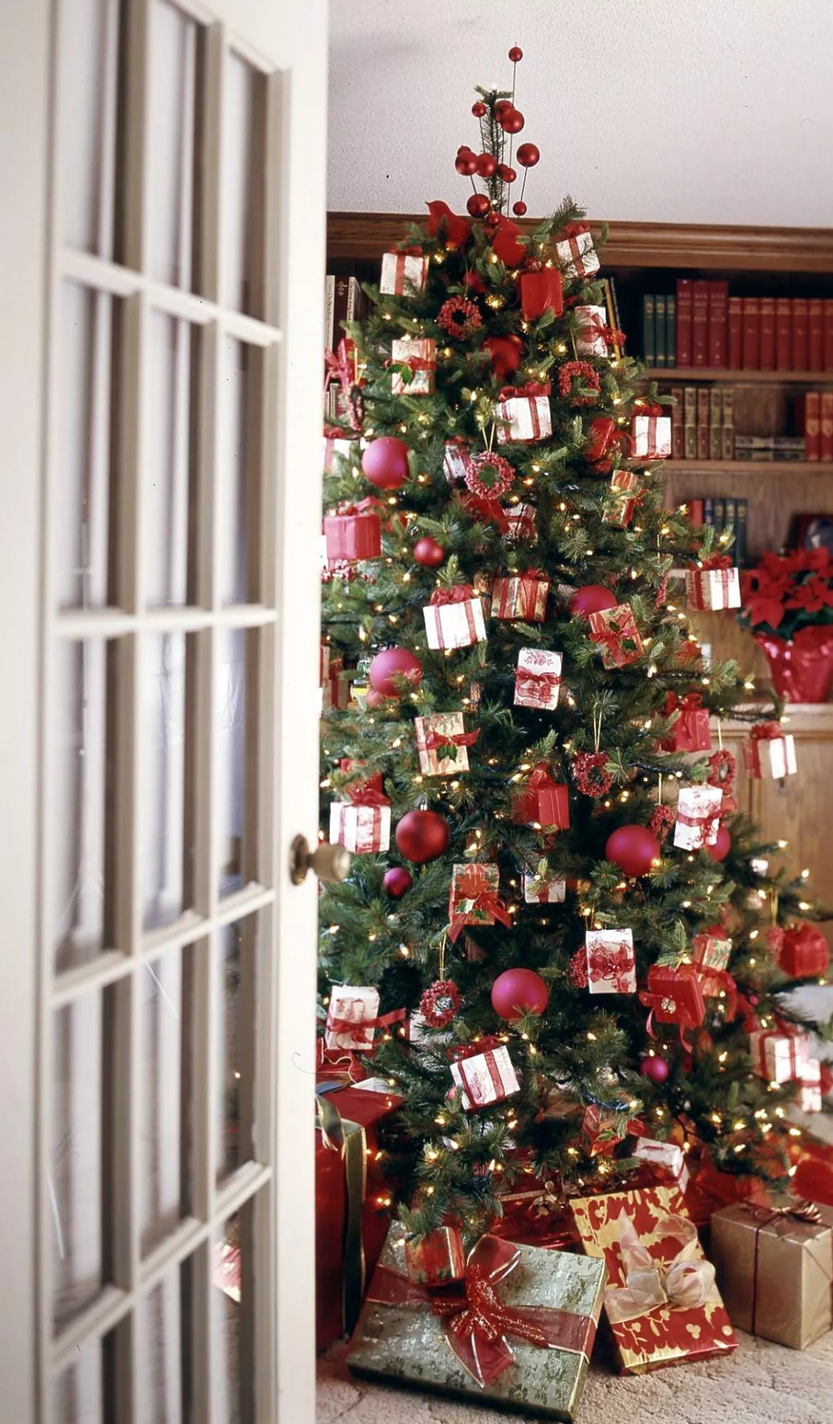 Christmas tree with red and white packages