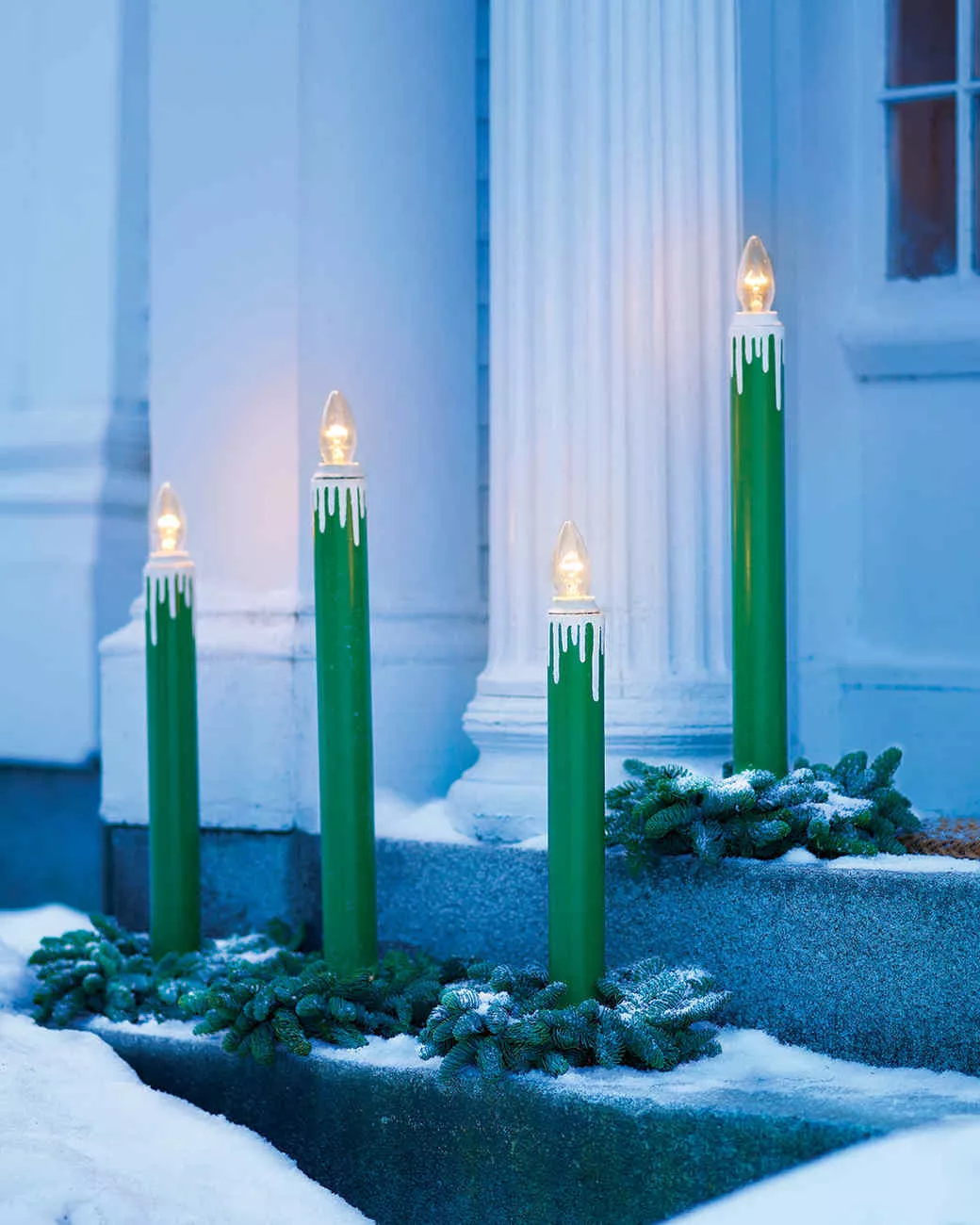 mld105743_1210_candles_008hero_vert