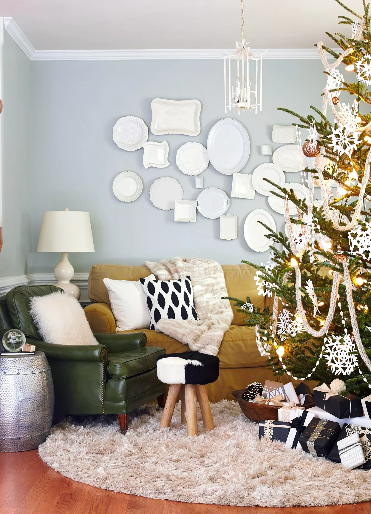 small living room with christmas tree