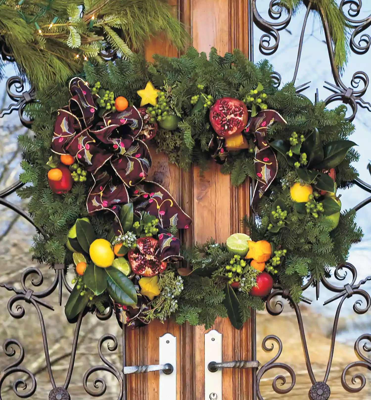 Christmas Decorating Ideas: TWo-Piece Wreath