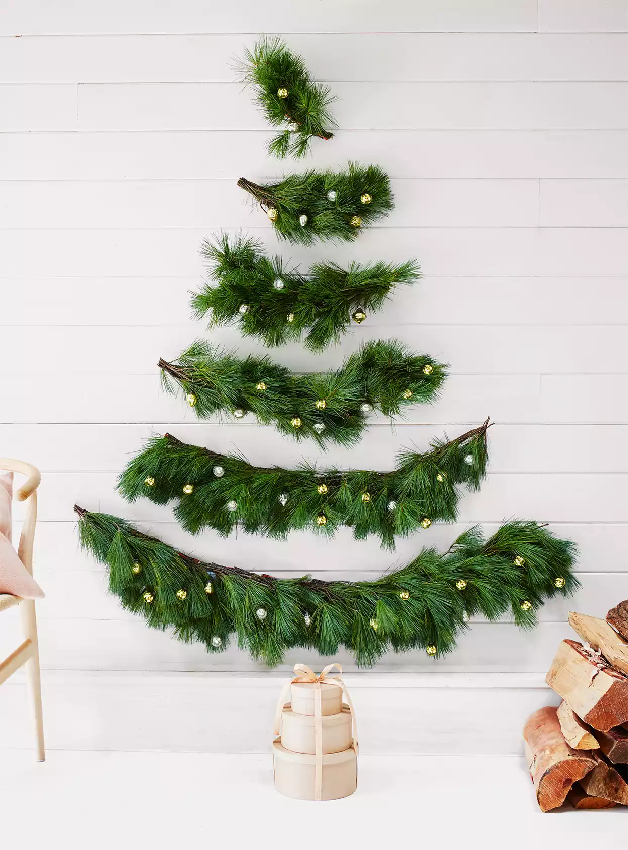 wall Christmas tree idea for small spaces