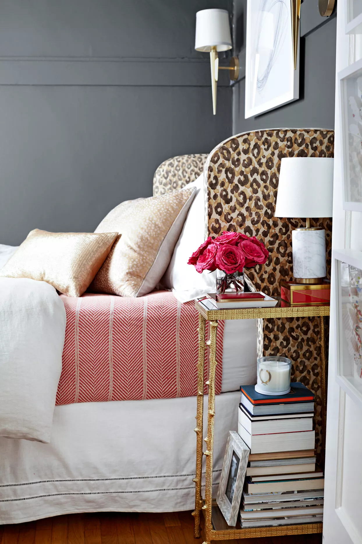 books night stand bedroom
