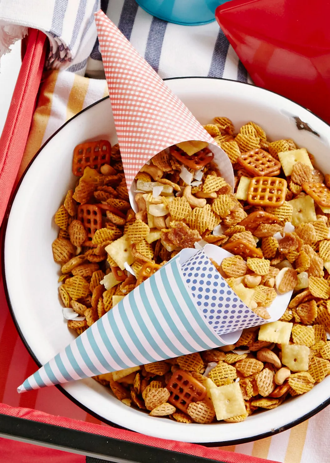 spicy cinnamon-sugar snack mix